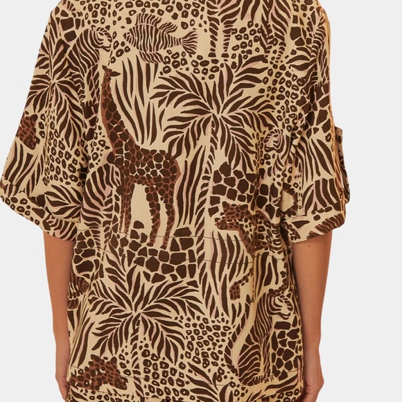 Farm Rio Sand Button up - Picture 5 of 5